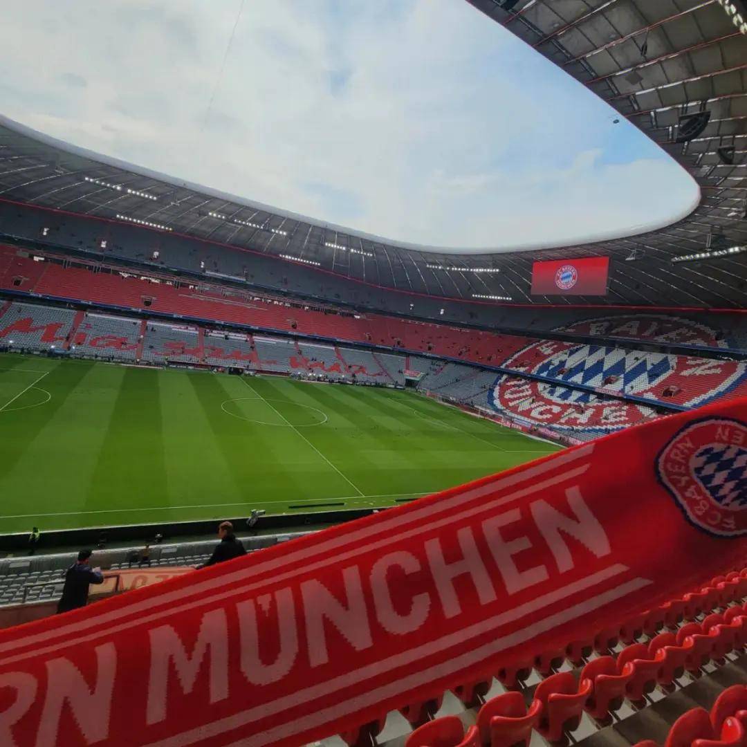 星空官网巴塞罗那观众热烈欢呼！，凯恩迎来二十赛季出色发挥热度持续攀升的简单介绍